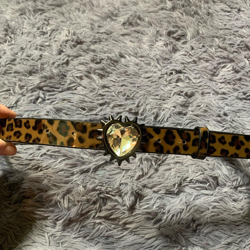 Betsey Johnson heart leopard belt